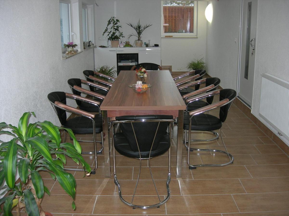 צינוביץ 2-Raum Ferienwohnung מראה חיצוני תמונה